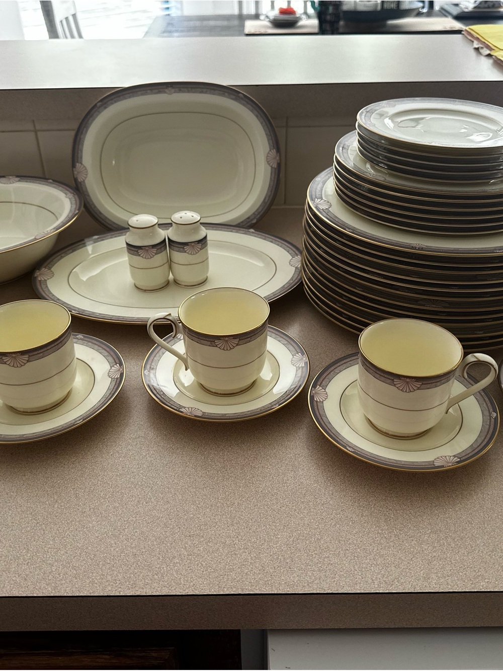 Noritake- Stanford Court Bone dining set